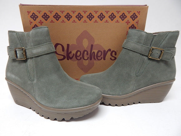 Skechers Day Date Size US 7.5 M EU 37.5 Women's Suede Parallel Wedge Ankle Boots