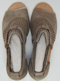 Rockport Cobb Hill Hatiie Hi Cuff Size US 9 M EU 40 Women's Nubuck Sandals Taupe